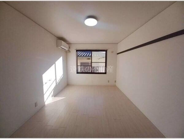 居室・リビング　※他部屋参照・現況優先