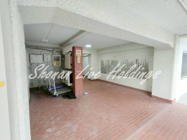 エントランス　大規模改修中♪オートロック付きます！※