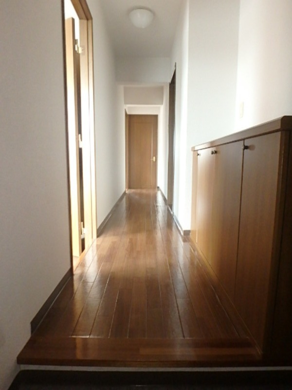 玄関　図面と現状に相違がある場合には現状を優先