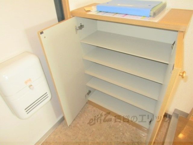 その他設備　下駄箱