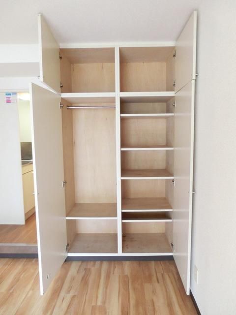 収納　クローゼット