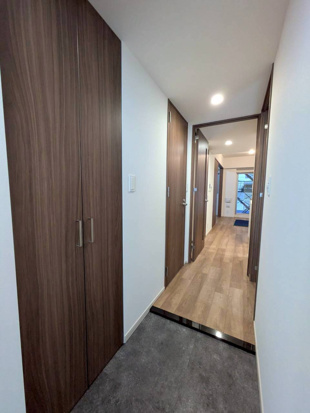 玄関　玄関→室内