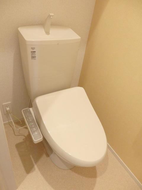 トイレ　※同じ間取りの別部屋のお写真です※