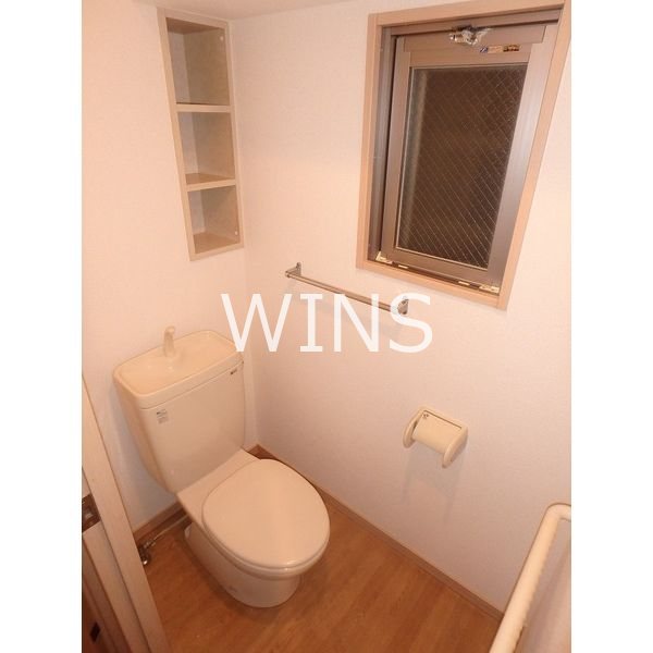 トイレ　別部屋参考写真です。