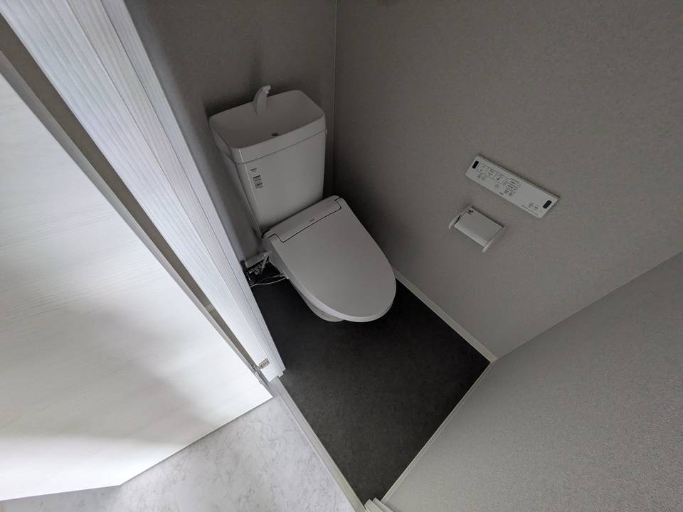 トイレ　トイレ