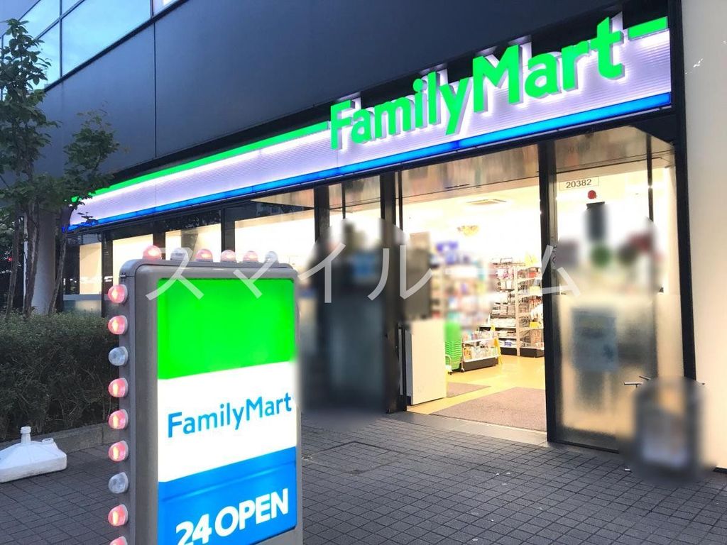 コンビニ　ファミリーマートトキワ大崎店（コンビニ）まで240m