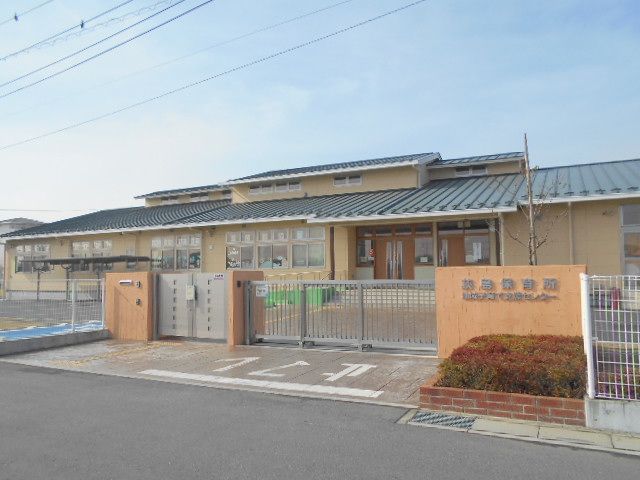 幼稚園・保育園　越谷市立荻島保育所（幼稚園・保育園）まで319m
