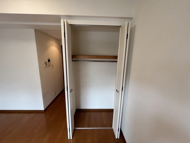 収納　同物件別部屋写真
