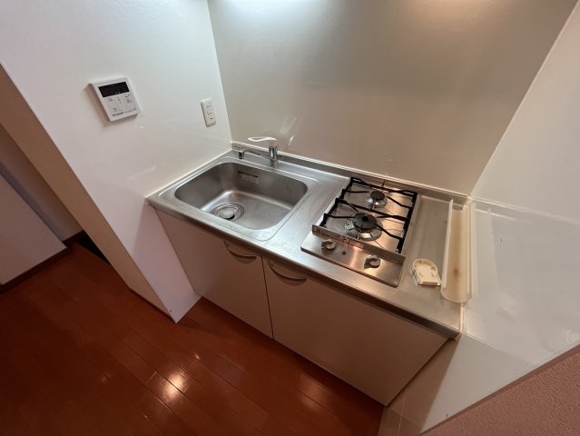 キッチン　同物件別部屋写真