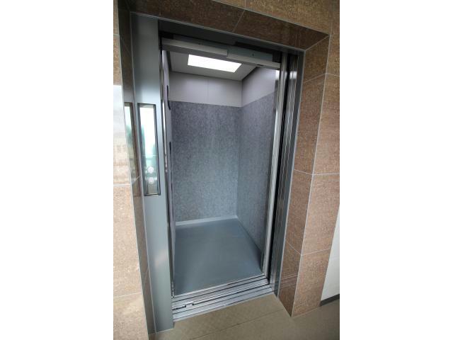 エントランス　エントランス部分