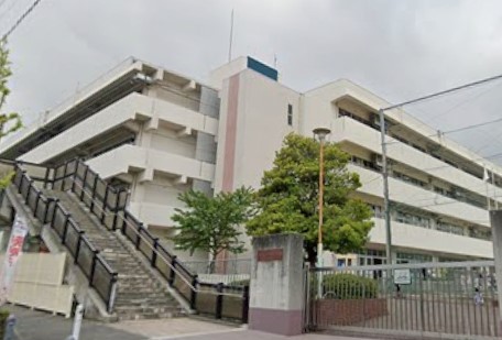 小学校　吹田市立佐井寺小学校（小学校）まで595m