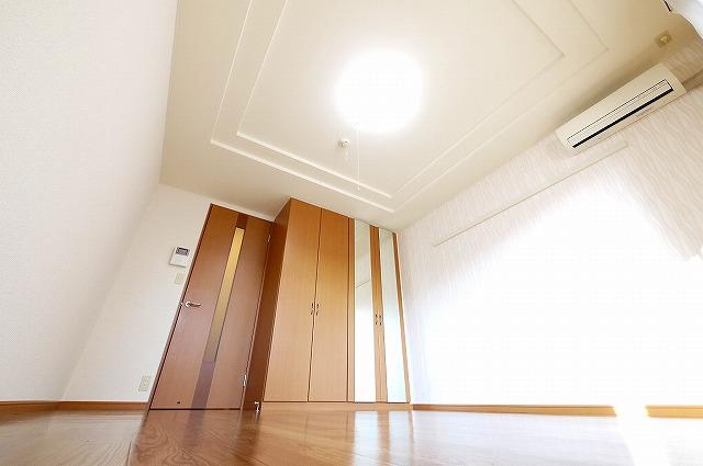 居室・リビング　ゆとりの広さがある居間です