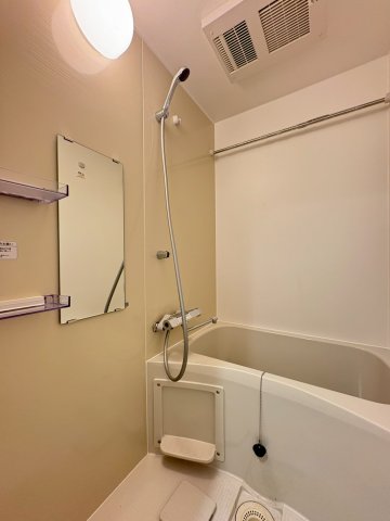 バス・シャワールーム　ゆったり過ごせるお風呂です