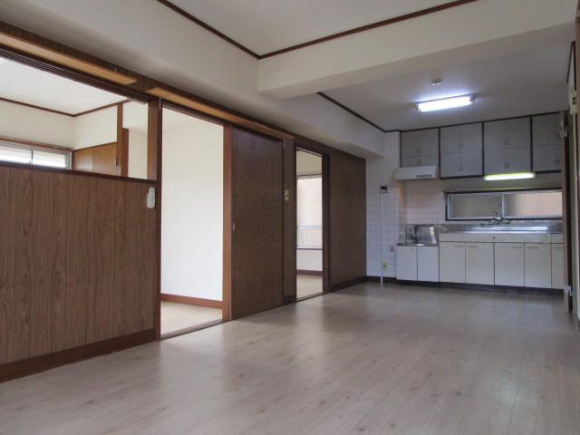 居室・リビング　使いやすい居間です