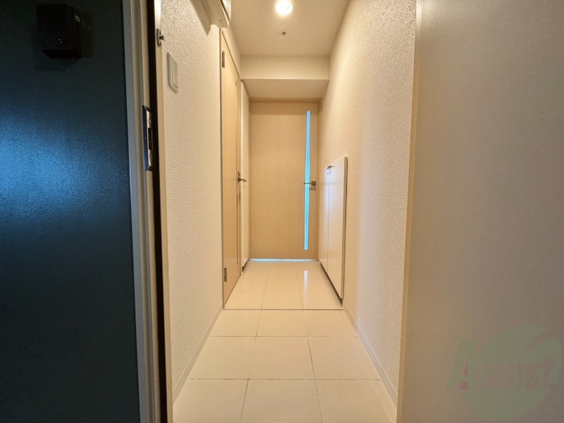 玄関　玄関の様子です。明るい印象ですね。気分もあがりそう。