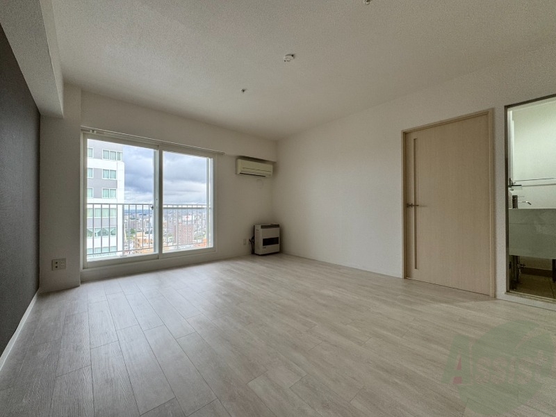 居室・リビング　広くてキレイなお部屋が広がっていて、充実した生活が送れそう。