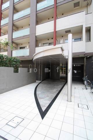 エントランス　正面入り口