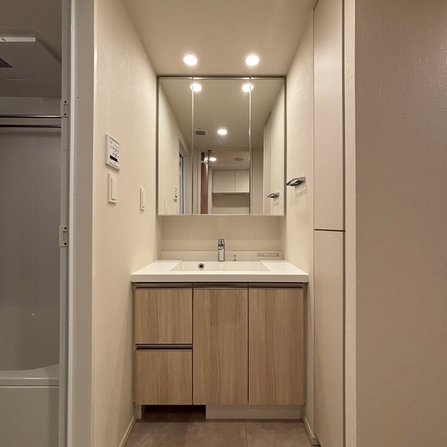 洗面設備　※写真は同タイプ住戸です。