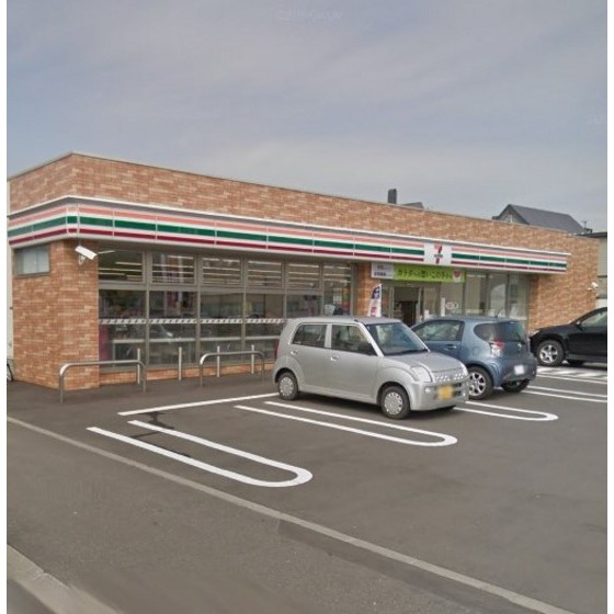 コンビニ　セブンイレブン函館美原産業道路店（コンビニ）まで307m