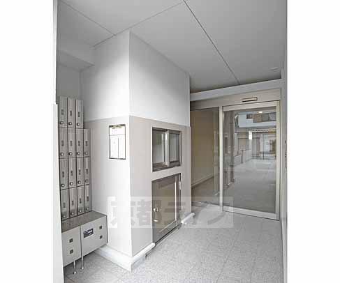 エントランス　広いエントランスになっています。