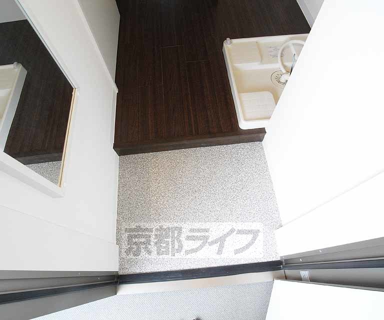 玄関　広々とした玄関です。