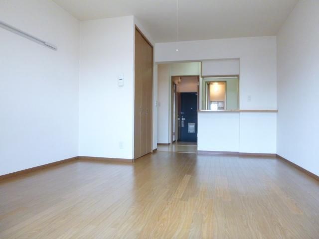 居室・リビング　※同タイプ別部屋です