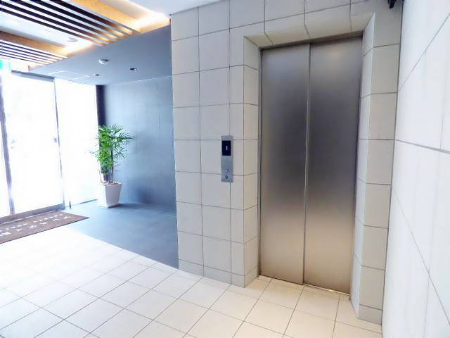 ロビー　エレベーターホール