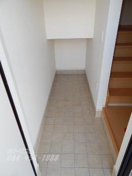 玄関　自転車も搬入可の玄関土間仕様