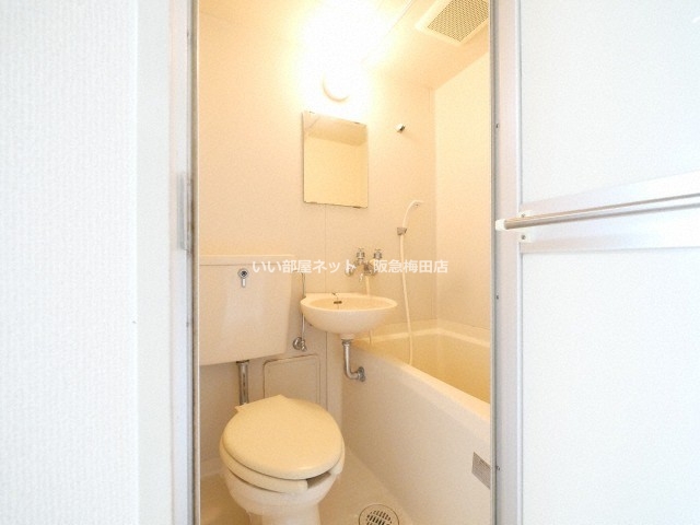 バス・シャワールーム　画像と現状が異なる場合は現状優先となります。