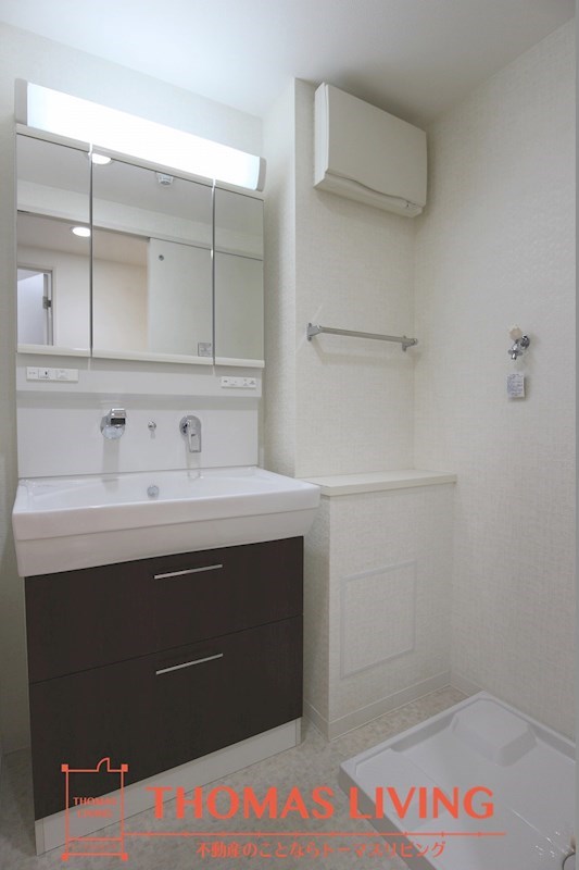 洗面設備　シャンプードレッサーもあります。