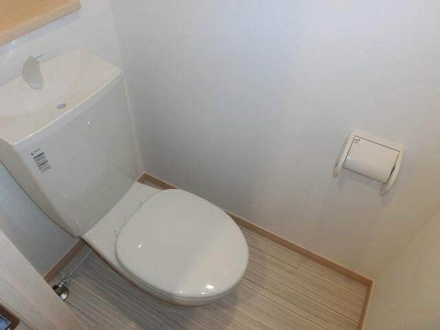 トイレ　清潔感のあるトイレ