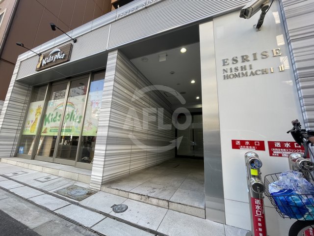 エントランス　エスライズ西本町II　エントランス