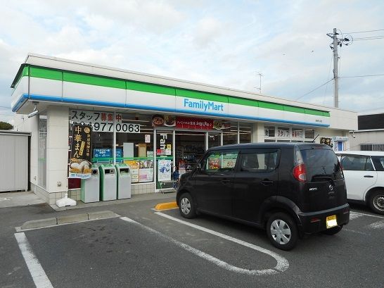 コンビニ　ファミリーマート駅家町江良店（コンビニ）まで550m