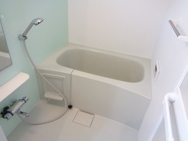 バス・シャワールーム　お風呂で日々の疲れを落としましょう