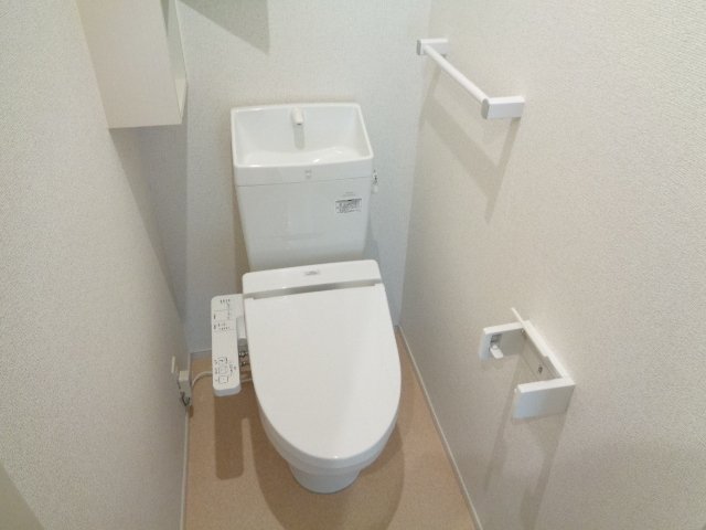 トイレ　清潔感のあるトイレです