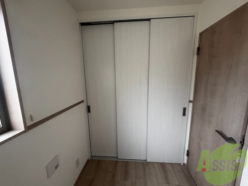 収納　洋室のクローゼット。広さは十分そうです。