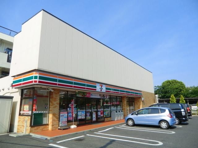 コンビニ　セブンイレブン（コンビニ）まで350m