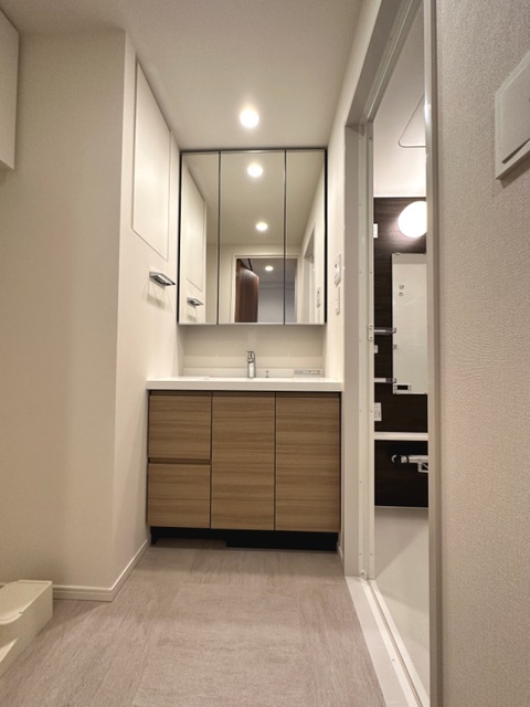 洗面設備　※写真は同タイプ住戸です。