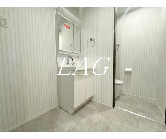 洗面設備　独立洗面台です。