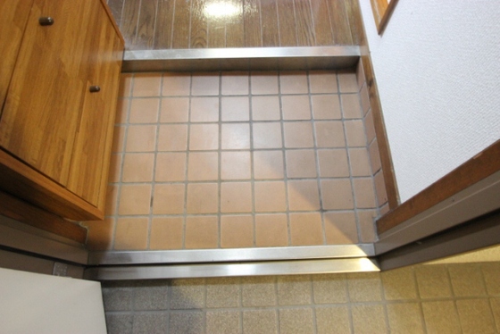 玄関　※別部屋の写真です