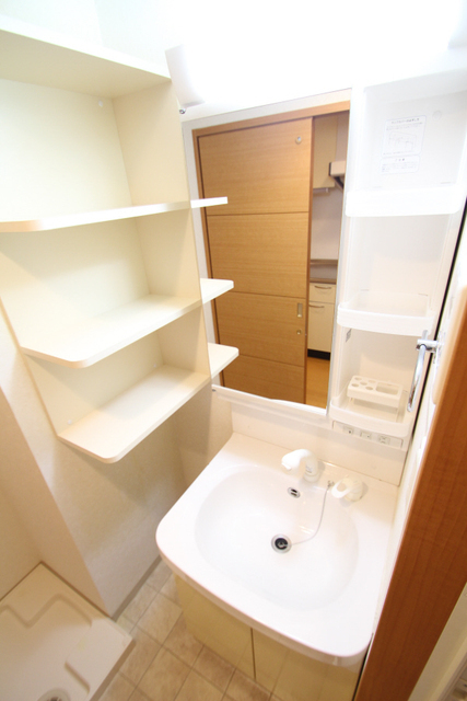 洗面設備　シャンプーできるのはうれしい♪