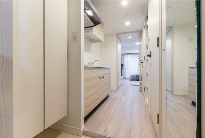 玄関　同物件内別部屋の参考写真になります