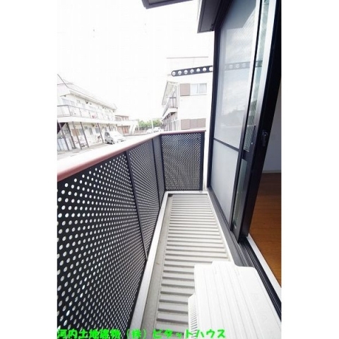 バルコニー　類似室内