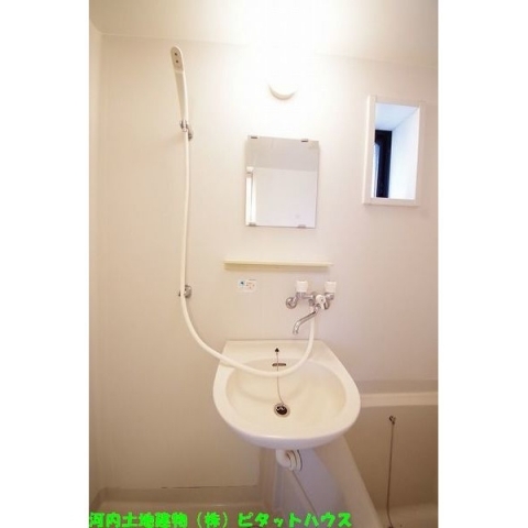 洗面設備　類似室内