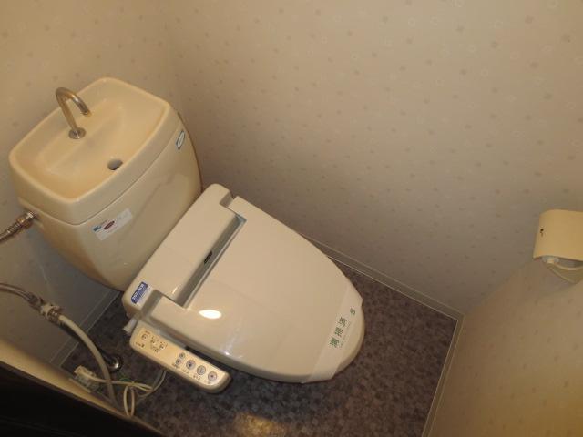 トイレ　ウォシュレット付きのトイレです
