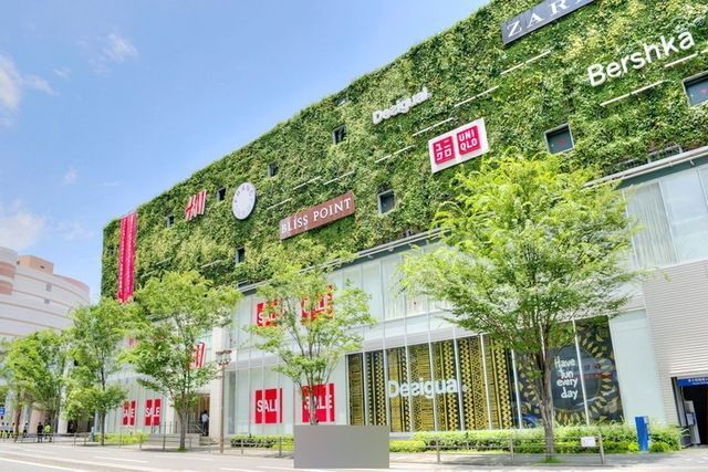 ショッピングセンター　キャナルシティ博多イーストビル（ショッピングセンター）まで309m