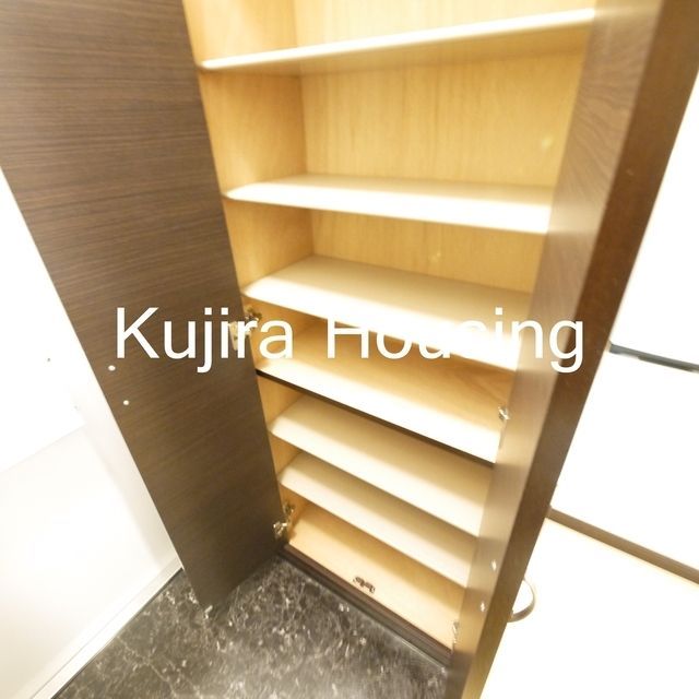 玄関　★玄関にはシューズボックス完備★