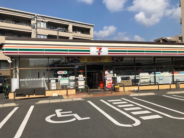 コンビニ　セブン-イレブン 八幡三ケ森店（コンビニ）まで1188m