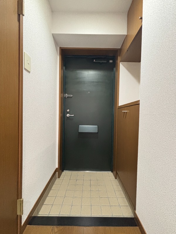 玄関　３０２号室　写真