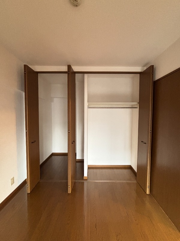 収納　３０２号室　写真